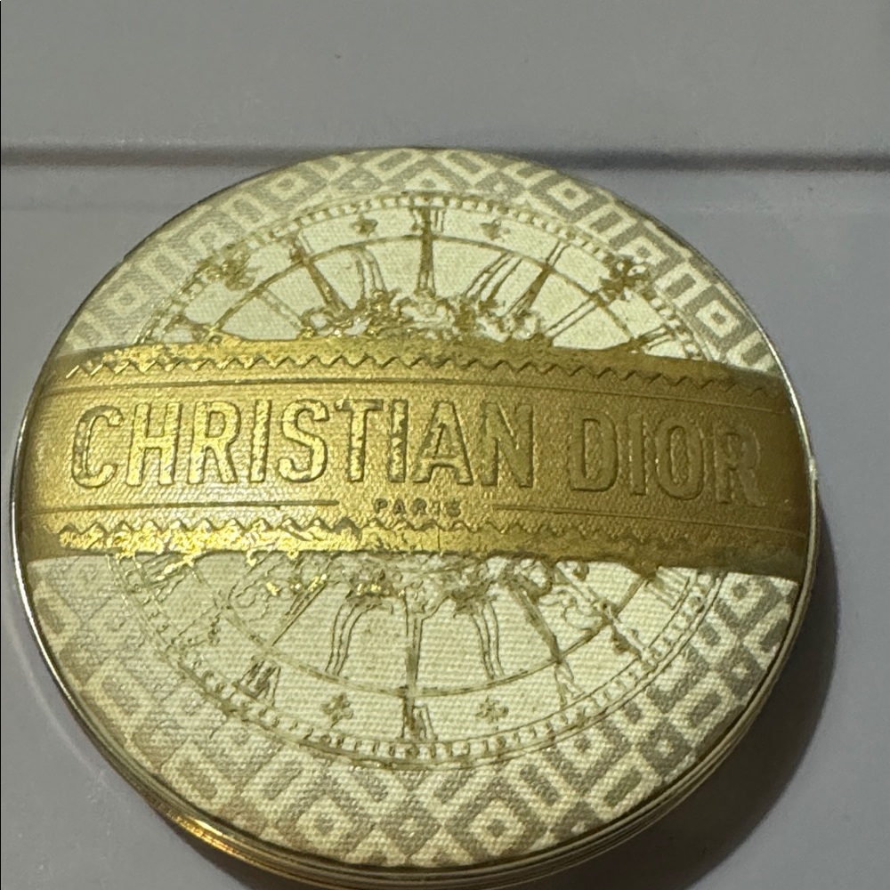 Dior Forever limited edition 001 Lumiere.